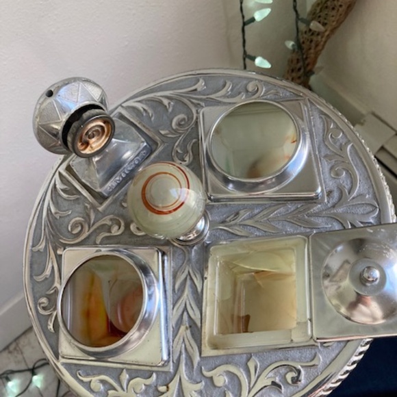 Vintage Smoking Stand with Light-up Base - Picture 2 of 9